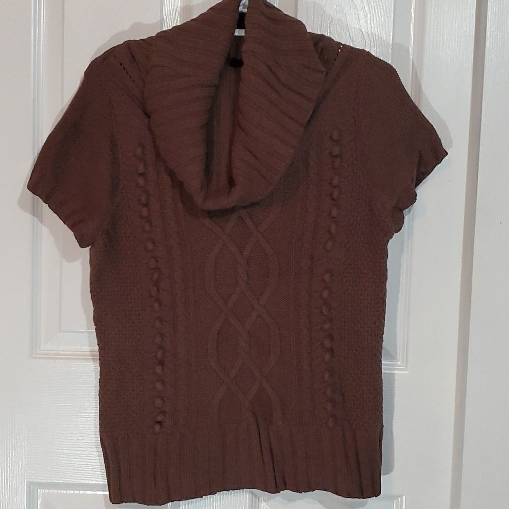 Denver Hayes short sleeve turtleneck